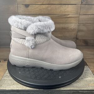 Skechers Women's Size 8 Beige Taupe On The Go City 2 Cozy Vibe Boots